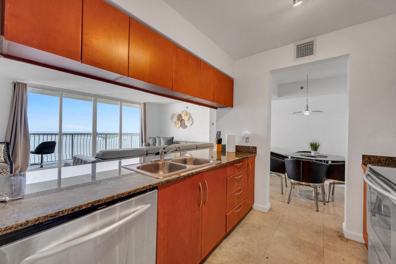 *Luxurious Highrise 2Brcondo Brickell- Waterviews* Miami Exteriör bild